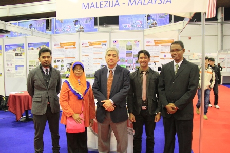 Dari kiri: Encik Nur Misuari Harun (Wakil Kedutaan Malaysia di Croatia, Prof. Madya Dr. Rosnah, Tuan Yang Terutama Dato’ Yean Yoke Heng (Duta Malaysia ke Croatia), Muhammad Fakhri dan Badrul Hisham